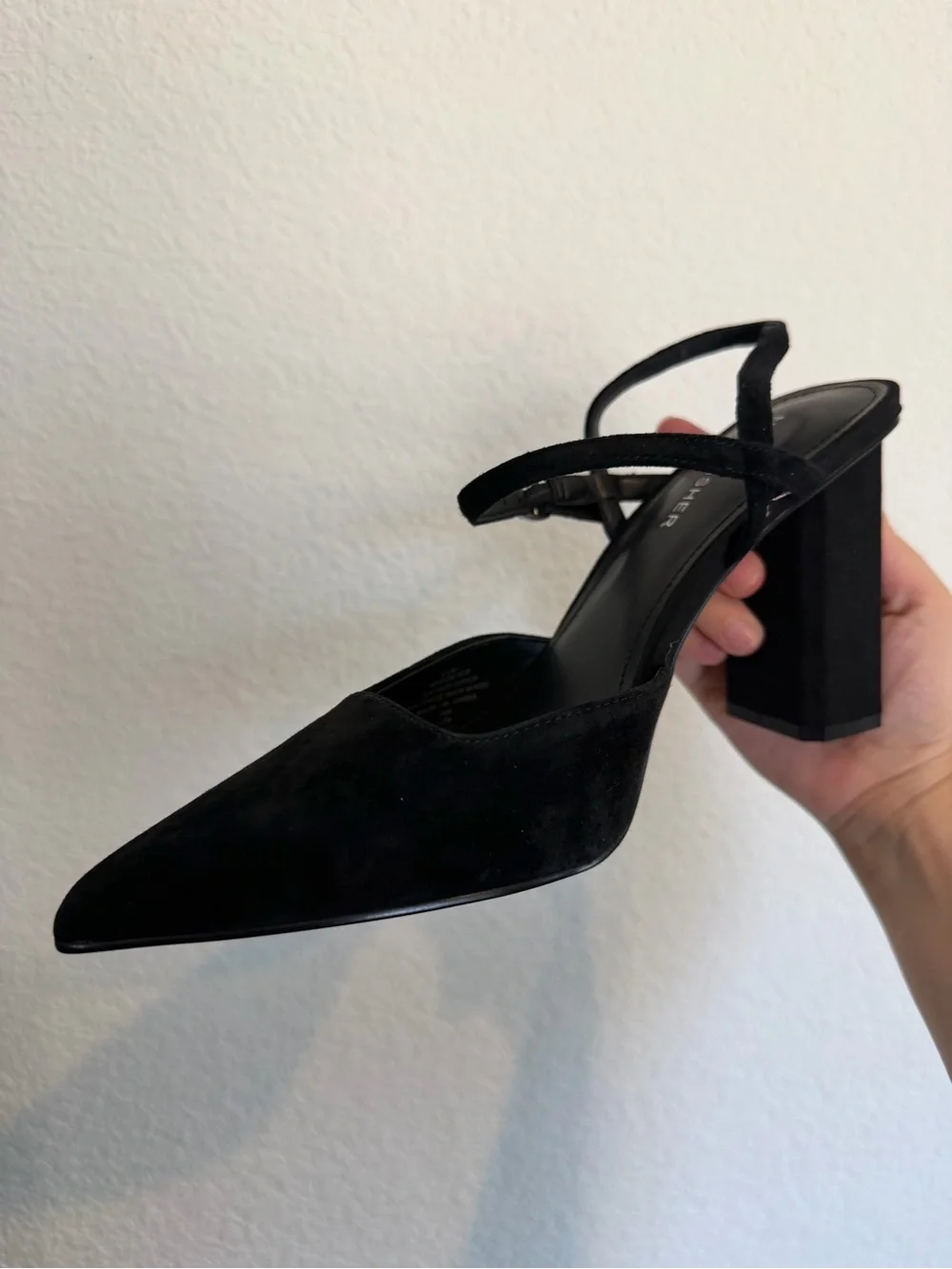 Marc Fisher chic black